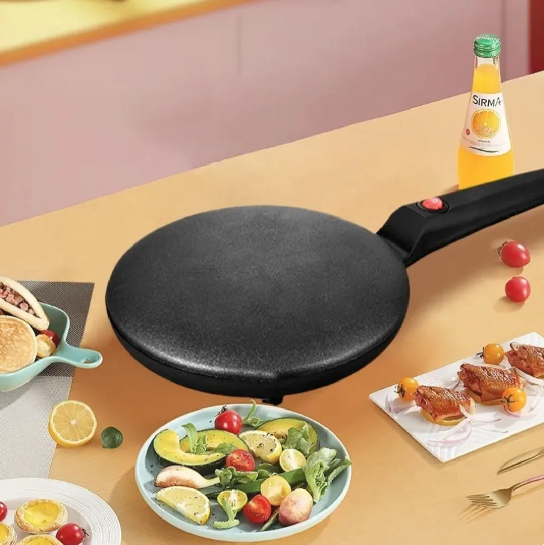 Single-sided electric pancake maker cooking golden pancake